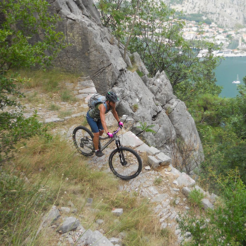 Bikereisen Atlas Marokko Montenegro mit Bergführer Paul Held